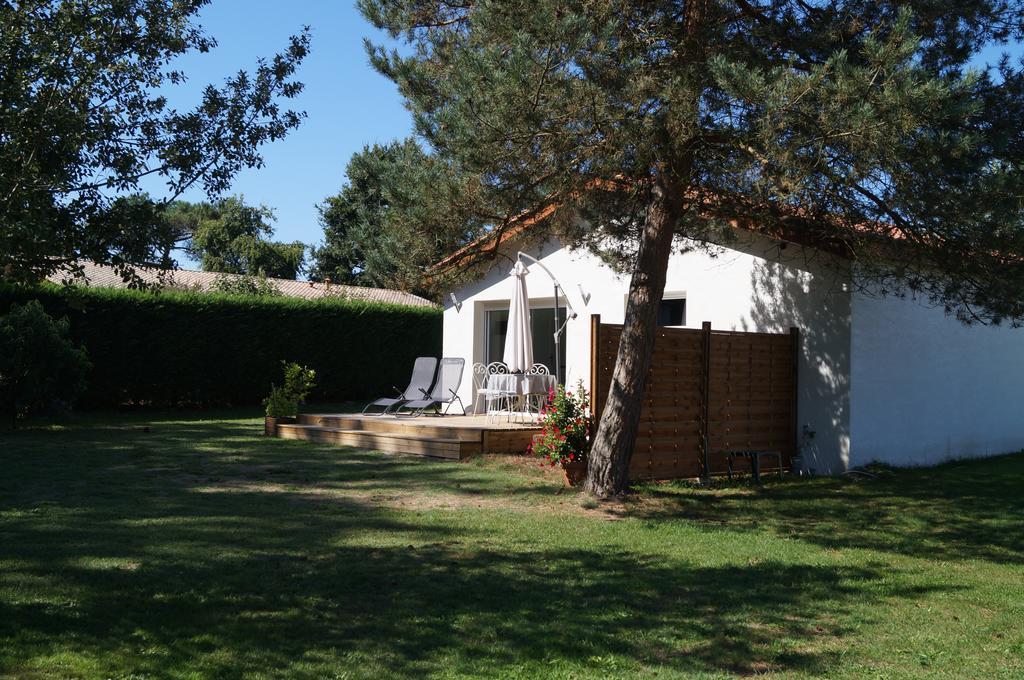 Gite La Maloniere Saint-Martin-du-Bois  Екстериор снимка